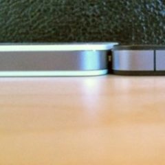 Secondo Phil Schiller l’iPhone 4 Bianco è identico al modello Nero.